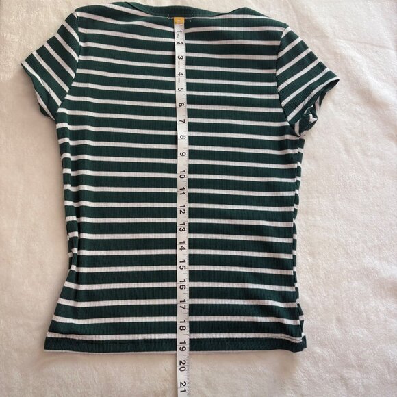 Womans Juniors Green & White Striped Fitted Short Sleeve Ribbed Tee Size Medium - Picture 10 of 10